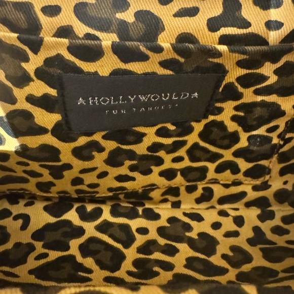 Chic Red Ruffle Clutch with Chain Strap - Picture 2 of 6